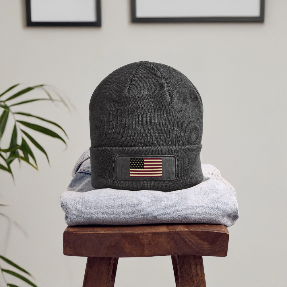 Patch Beanie - charcoal grey