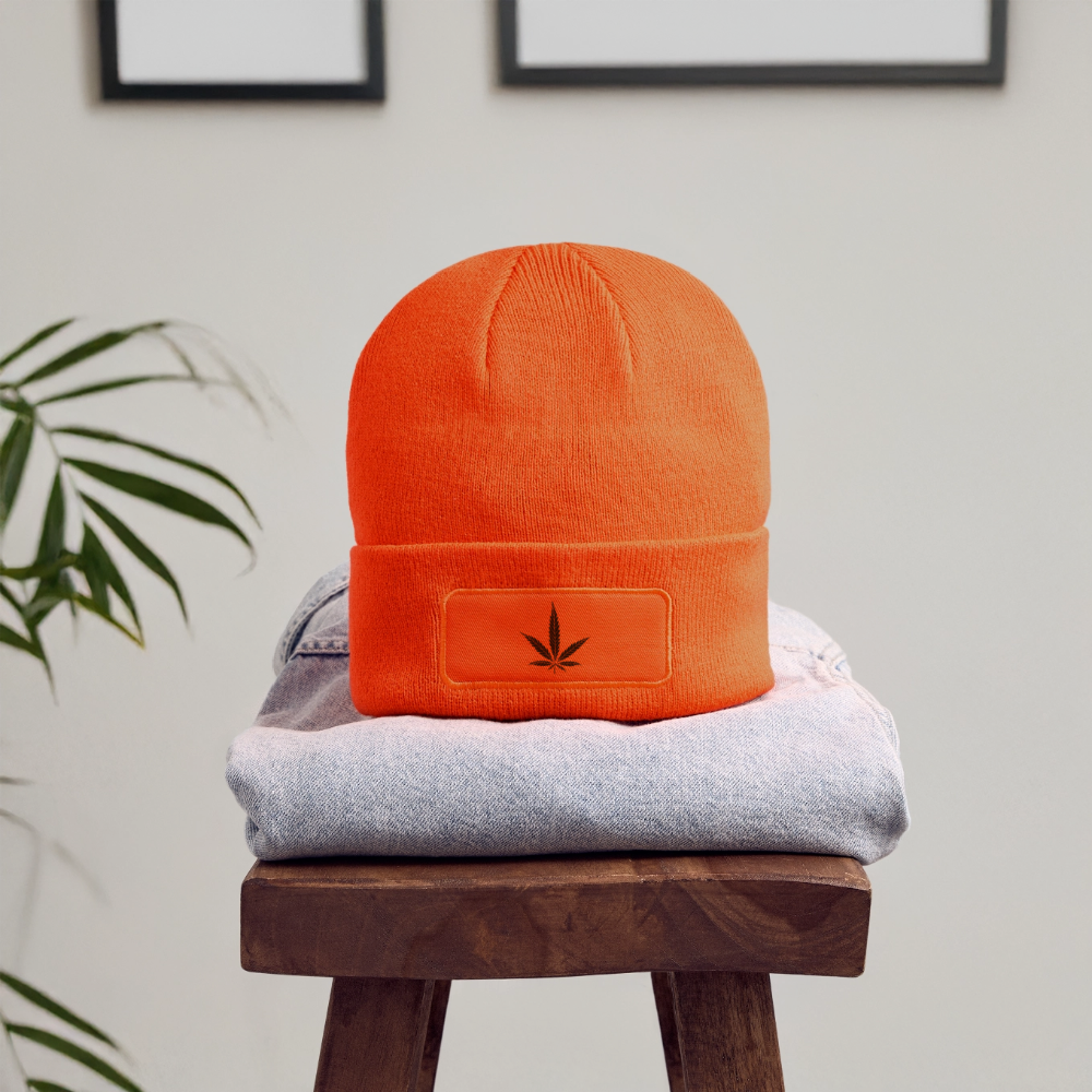 Leaf Patch Beanie - neon orange